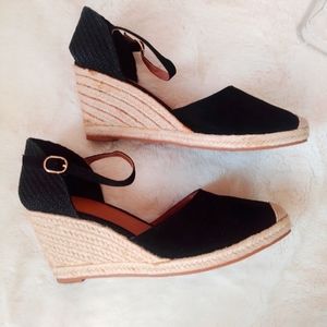 H&M ankle strap wedge espadrilles size 41 / 9.5.